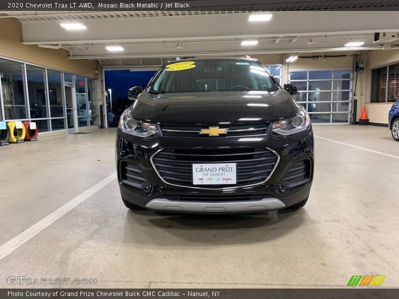 Mosaic Black Metallic / Jet Black 2020 Chevrolet Trax LT AWD