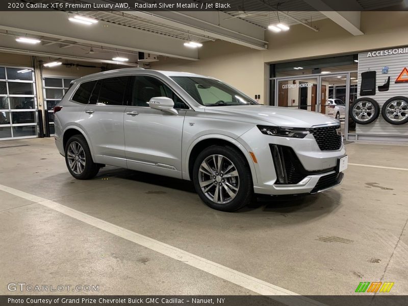 Radiant Silver Metallic / Jet Black 2020 Cadillac XT6 Premium Luxury AWD