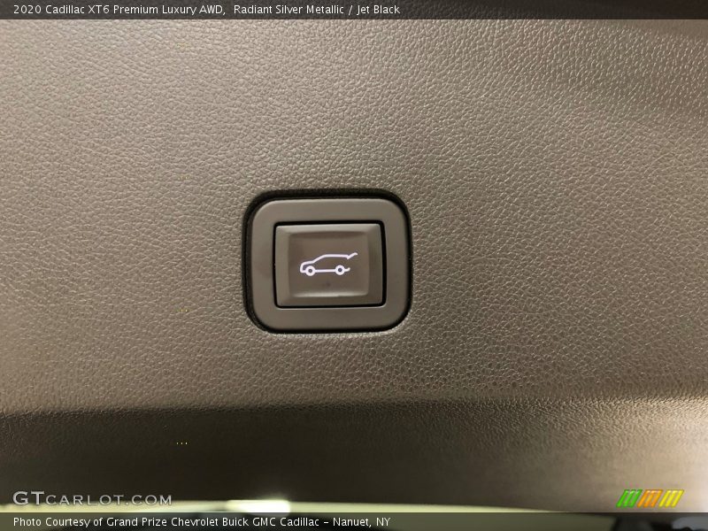 Radiant Silver Metallic / Jet Black 2020 Cadillac XT6 Premium Luxury AWD