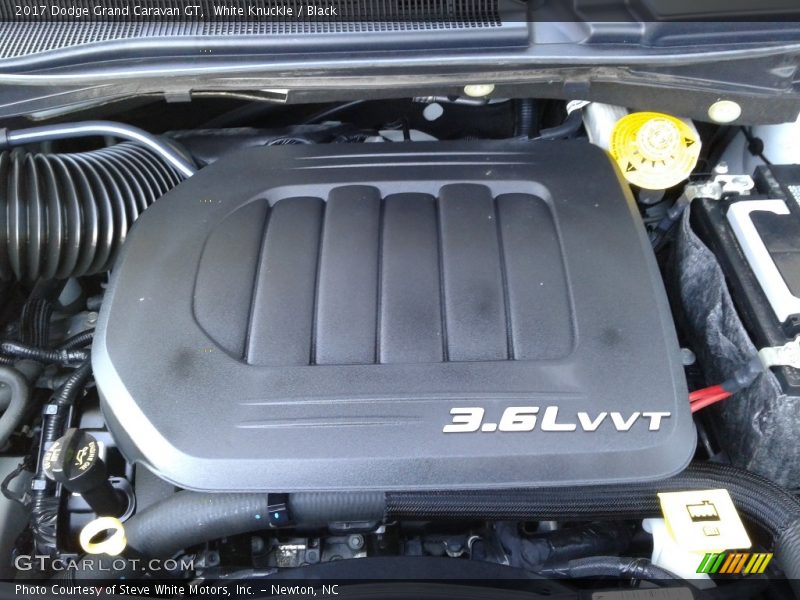 White Knuckle / Black 2017 Dodge Grand Caravan GT