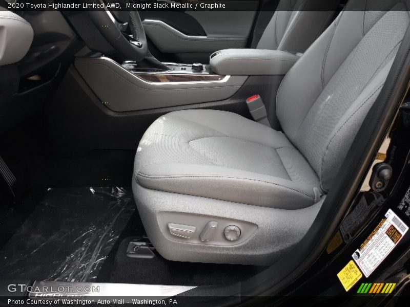 Midnight Black Metallic / Graphite 2020 Toyota Highlander Limited AWD