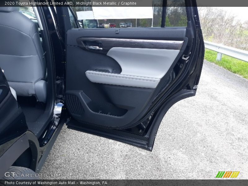 Midnight Black Metallic / Graphite 2020 Toyota Highlander Limited AWD