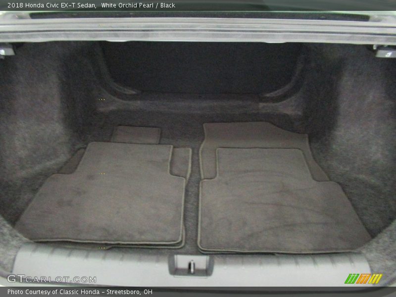  2018 Civic EX-T Sedan Trunk