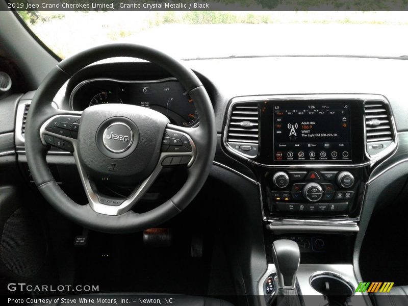 Dashboard of 2019 Grand Cherokee Limited