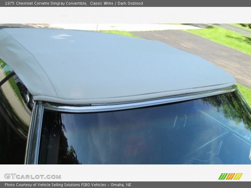 Classic White / Dark Oxblood 1975 Chevrolet Corvette Stingray Convertible