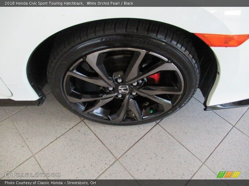 White Orchid Pearl / Black 2018 Honda Civic Sport Touring Hatchback
