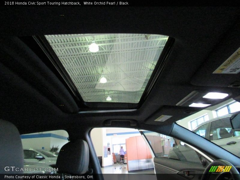 Sunroof of 2018 Civic Sport Touring Hatchback