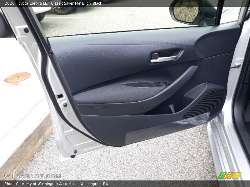 Classic Silver Metallic / Black 2020 Toyota Corolla LE