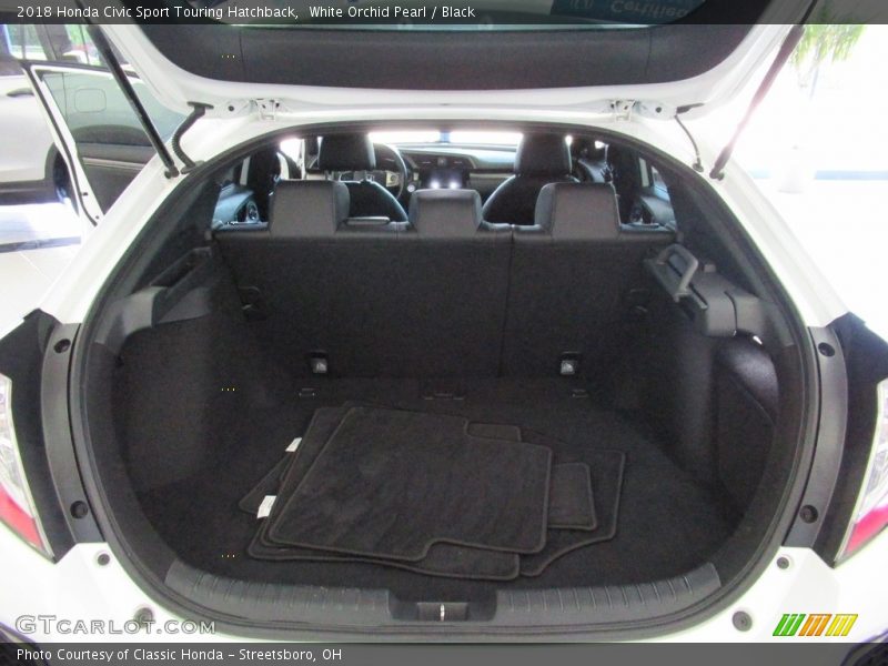  2018 Civic Sport Touring Hatchback Trunk
