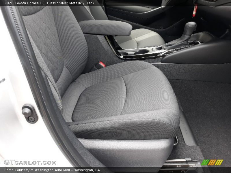 Classic Silver Metallic / Black 2020 Toyota Corolla LE