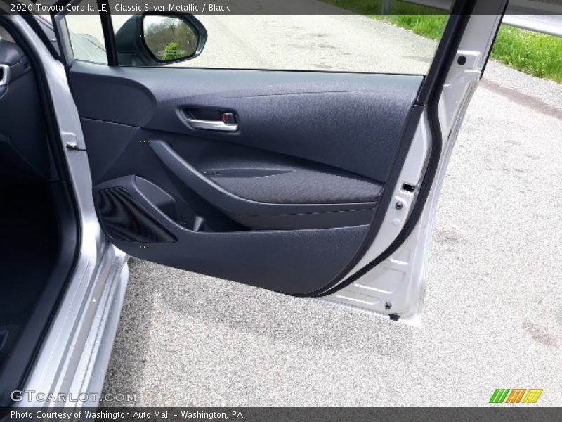 Classic Silver Metallic / Black 2020 Toyota Corolla LE