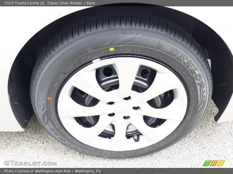 Classic Silver Metallic / Black 2020 Toyota Corolla LE