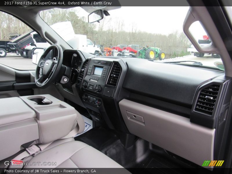 Dashboard of 2017 F150 XL SuperCrew 4x4