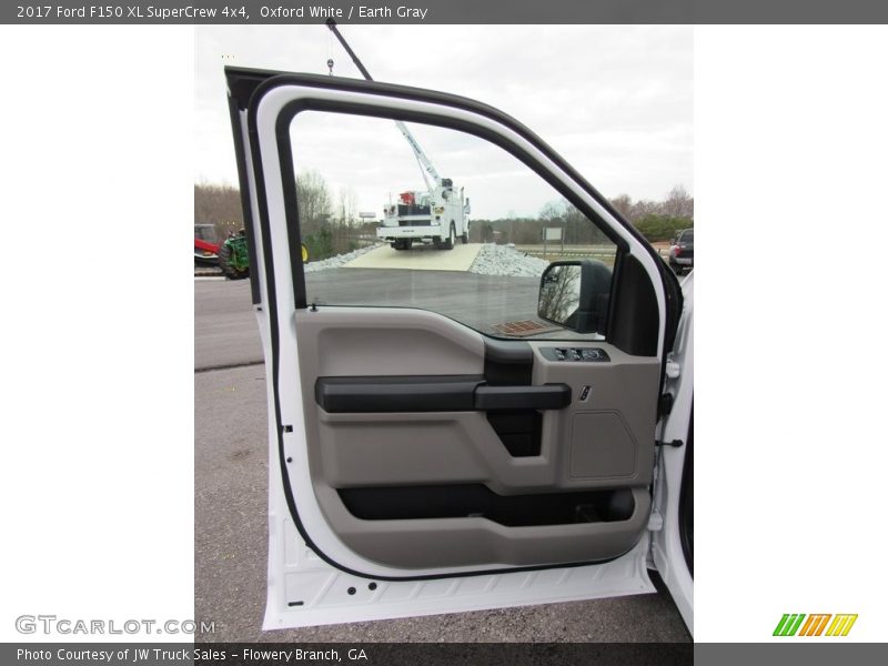 Oxford White / Earth Gray 2017 Ford F150 XL SuperCrew 4x4