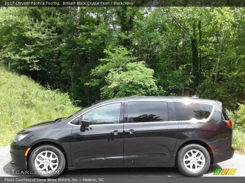 Brilliant Black Crystal Pearl / Black/Alloy 2017 Chrysler Pacifica Touring