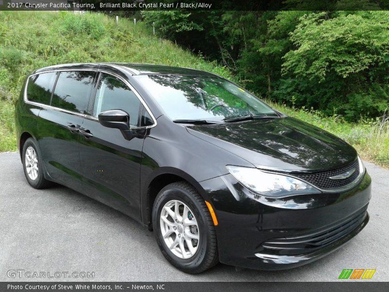 Brilliant Black Crystal Pearl / Black/Alloy 2017 Chrysler Pacifica Touring