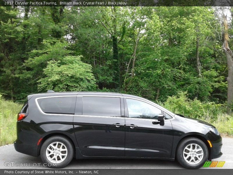 Brilliant Black Crystal Pearl / Black/Alloy 2017 Chrysler Pacifica Touring