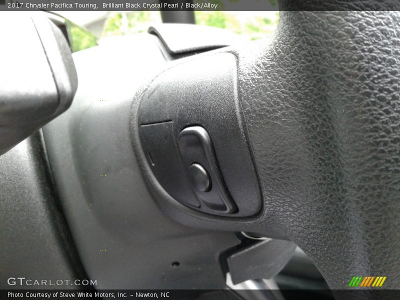 Brilliant Black Crystal Pearl / Black/Alloy 2017 Chrysler Pacifica Touring