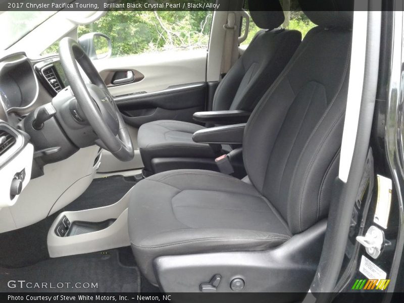 Brilliant Black Crystal Pearl / Black/Alloy 2017 Chrysler Pacifica Touring