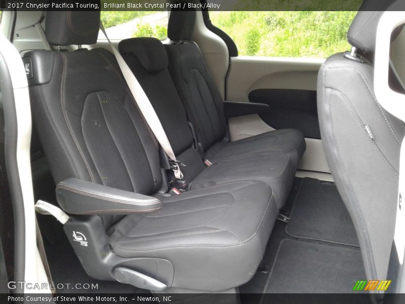 Brilliant Black Crystal Pearl / Black/Alloy 2017 Chrysler Pacifica Touring