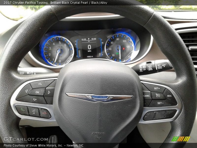 Brilliant Black Crystal Pearl / Black/Alloy 2017 Chrysler Pacifica Touring