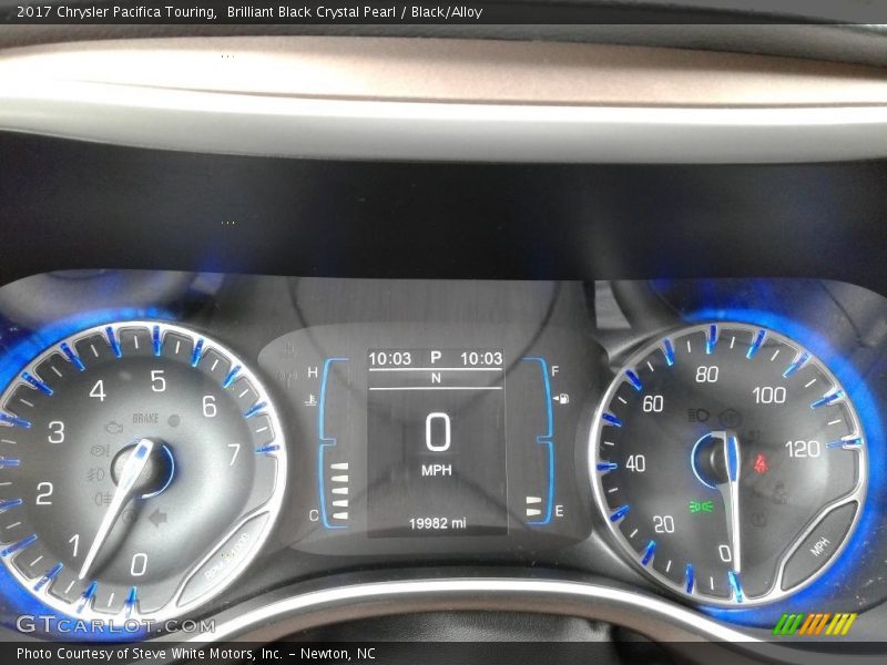Brilliant Black Crystal Pearl / Black/Alloy 2017 Chrysler Pacifica Touring