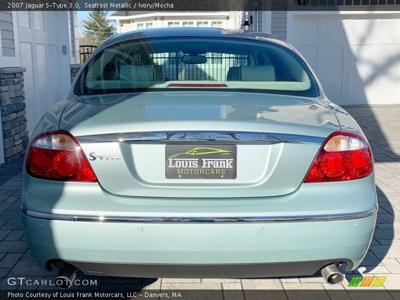 Seafrost Metallic / Ivory/Mocha 2007 Jaguar S-Type 3.0