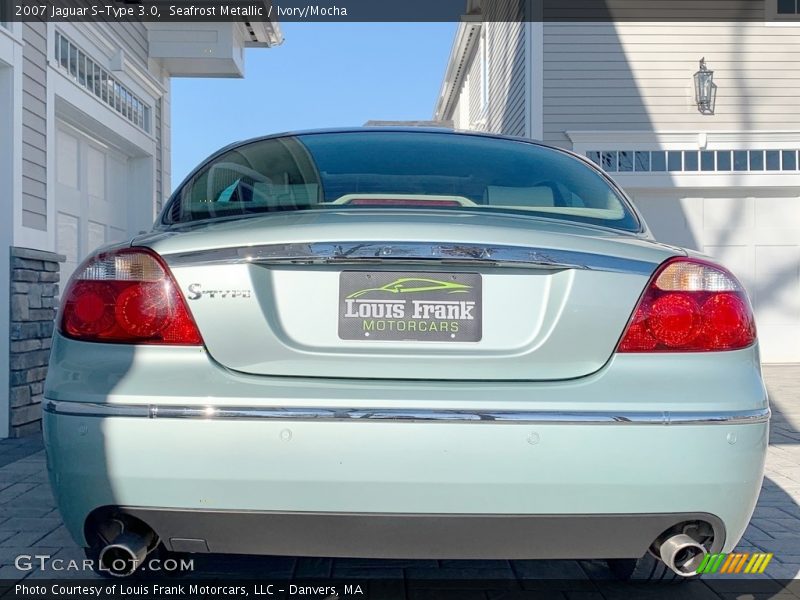 Seafrost Metallic / Ivory/Mocha 2007 Jaguar S-Type 3.0