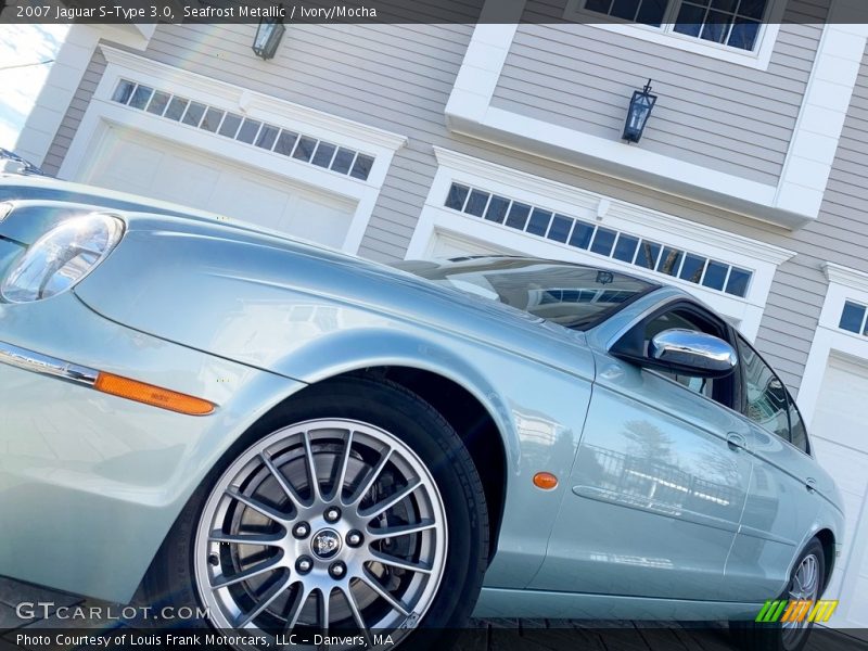 Seafrost Metallic / Ivory/Mocha 2007 Jaguar S-Type 3.0