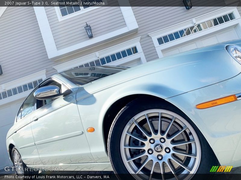 Seafrost Metallic / Ivory/Mocha 2007 Jaguar S-Type 3.0