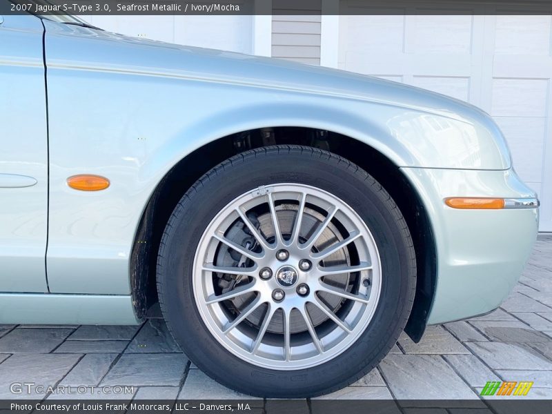 Seafrost Metallic / Ivory/Mocha 2007 Jaguar S-Type 3.0