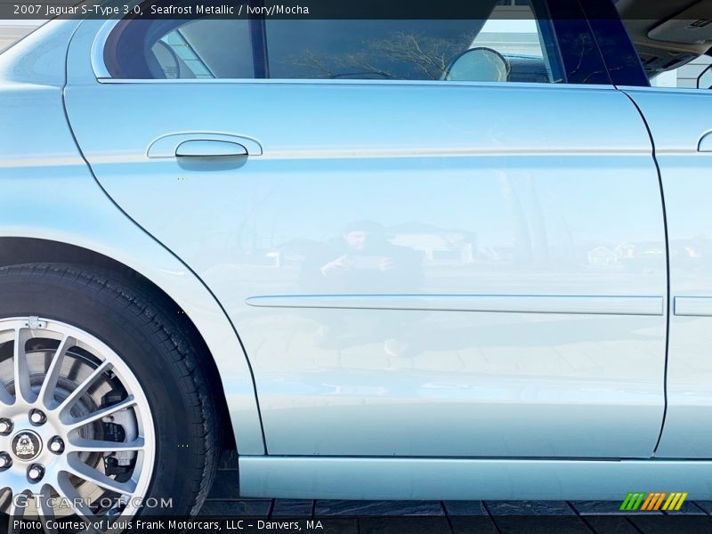 Seafrost Metallic / Ivory/Mocha 2007 Jaguar S-Type 3.0