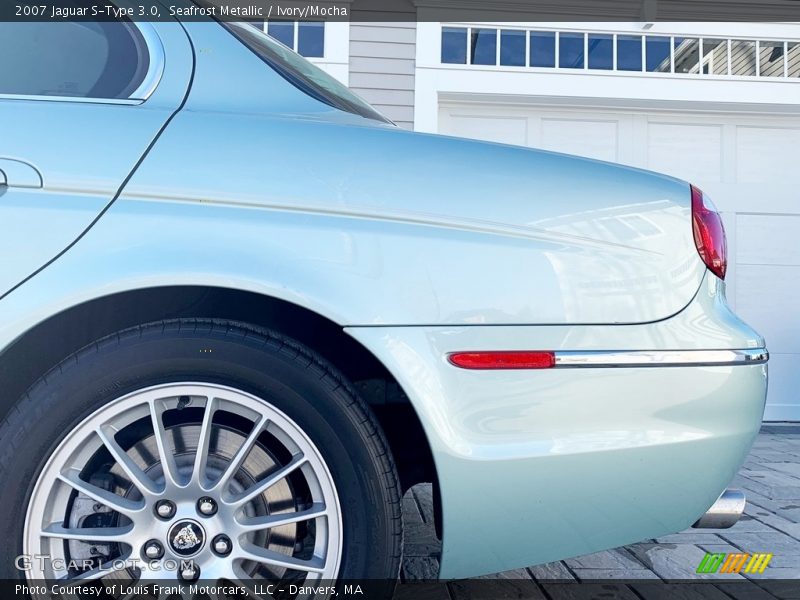 Seafrost Metallic / Ivory/Mocha 2007 Jaguar S-Type 3.0