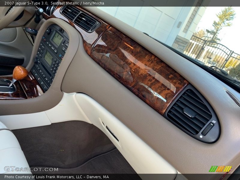 Seafrost Metallic / Ivory/Mocha 2007 Jaguar S-Type 3.0