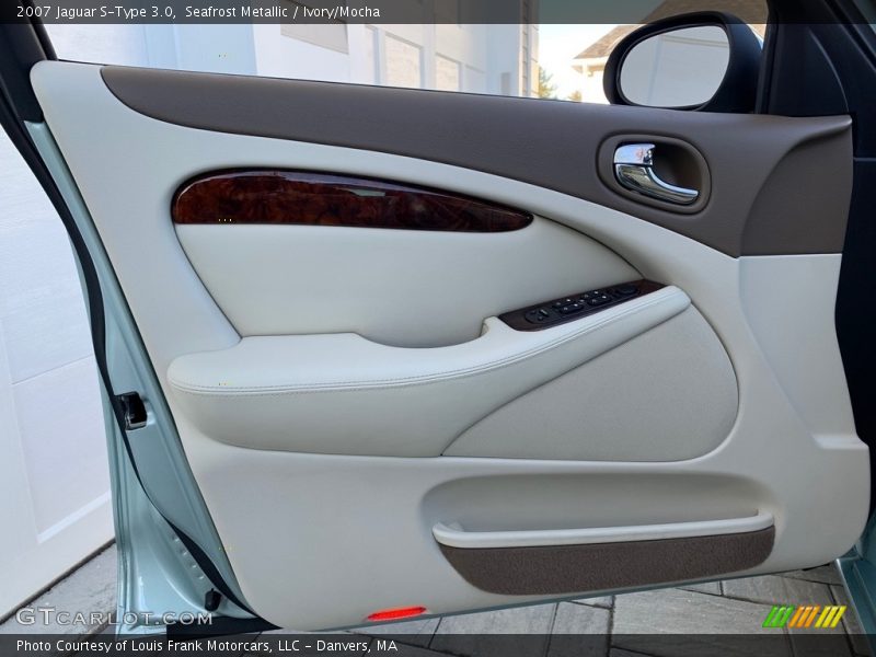 Seafrost Metallic / Ivory/Mocha 2007 Jaguar S-Type 3.0