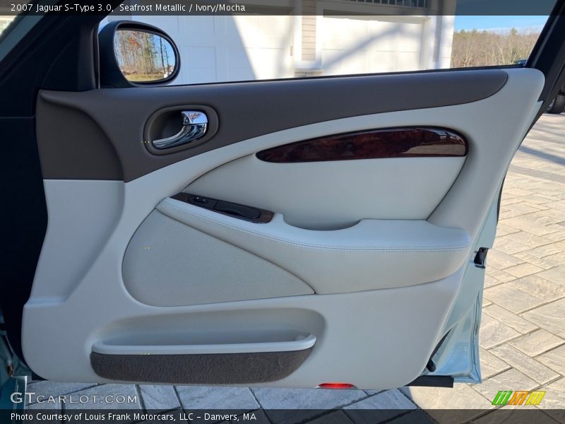 Seafrost Metallic / Ivory/Mocha 2007 Jaguar S-Type 3.0