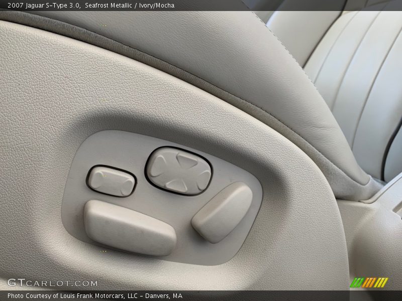 Seafrost Metallic / Ivory/Mocha 2007 Jaguar S-Type 3.0