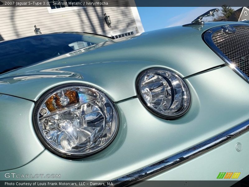 Seafrost Metallic / Ivory/Mocha 2007 Jaguar S-Type 3.0
