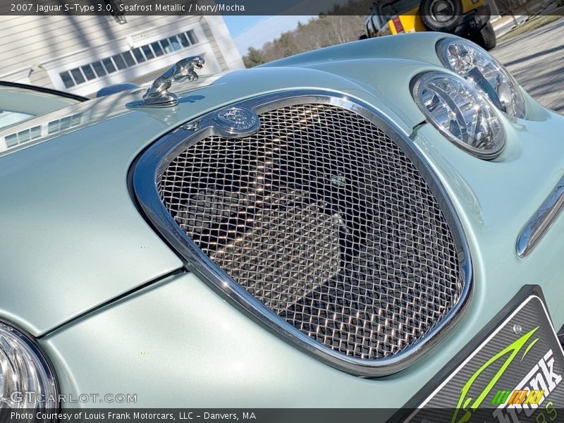 Seafrost Metallic / Ivory/Mocha 2007 Jaguar S-Type 3.0