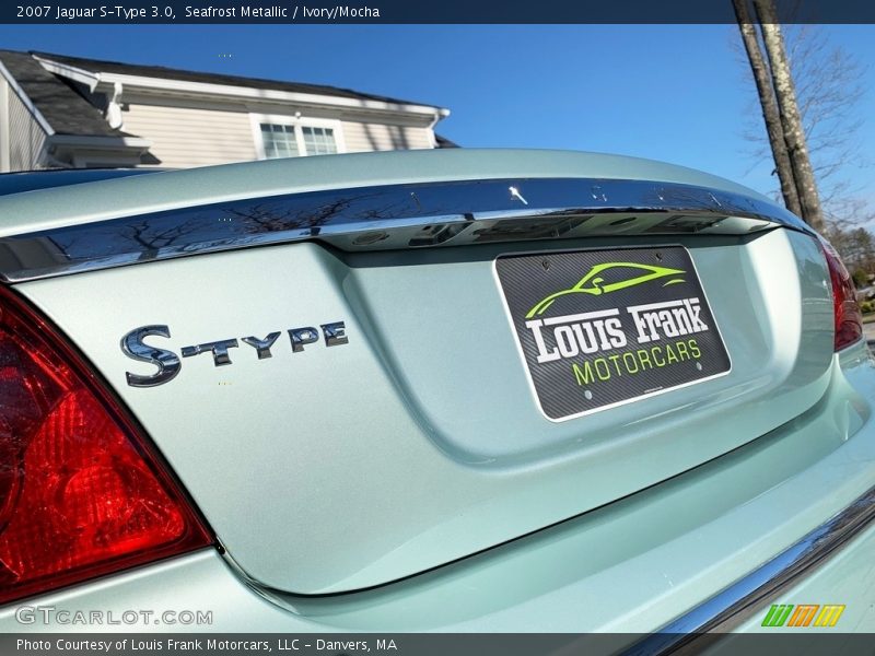 Seafrost Metallic / Ivory/Mocha 2007 Jaguar S-Type 3.0