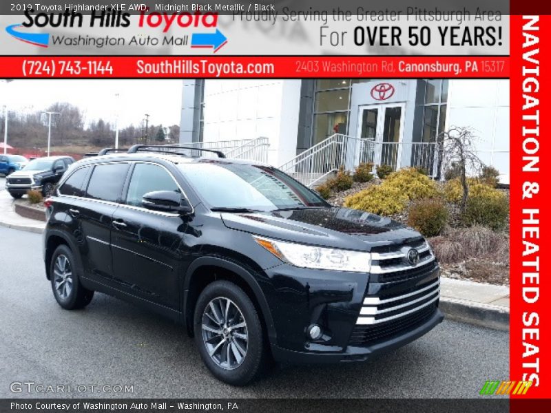 Midnight Black Metallic / Black 2019 Toyota Highlander XLE AWD