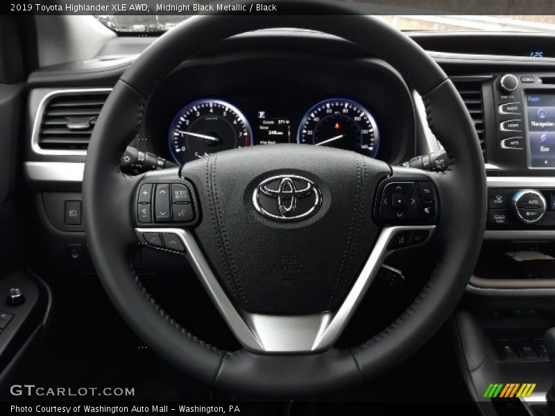 Midnight Black Metallic / Black 2019 Toyota Highlander XLE AWD
