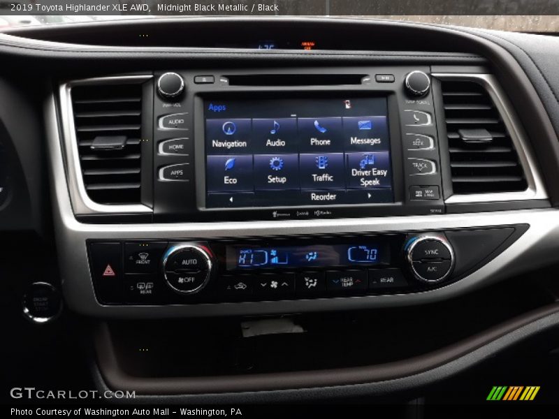Midnight Black Metallic / Black 2019 Toyota Highlander XLE AWD
