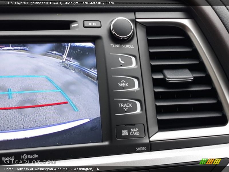 Midnight Black Metallic / Black 2019 Toyota Highlander XLE AWD