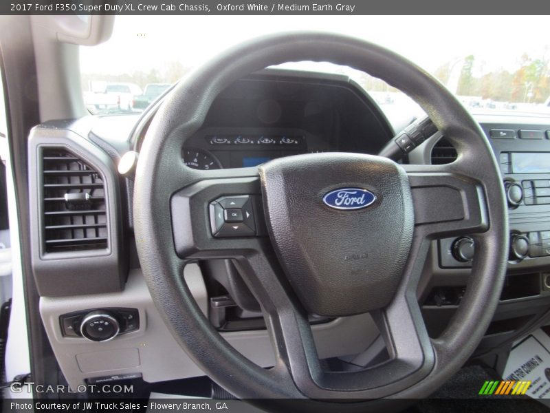 Oxford White / Medium Earth Gray 2017 Ford F350 Super Duty XL Crew Cab Chassis