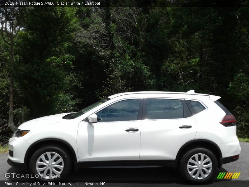 Glacier White / Charcoal 2018 Nissan Rogue S AWD