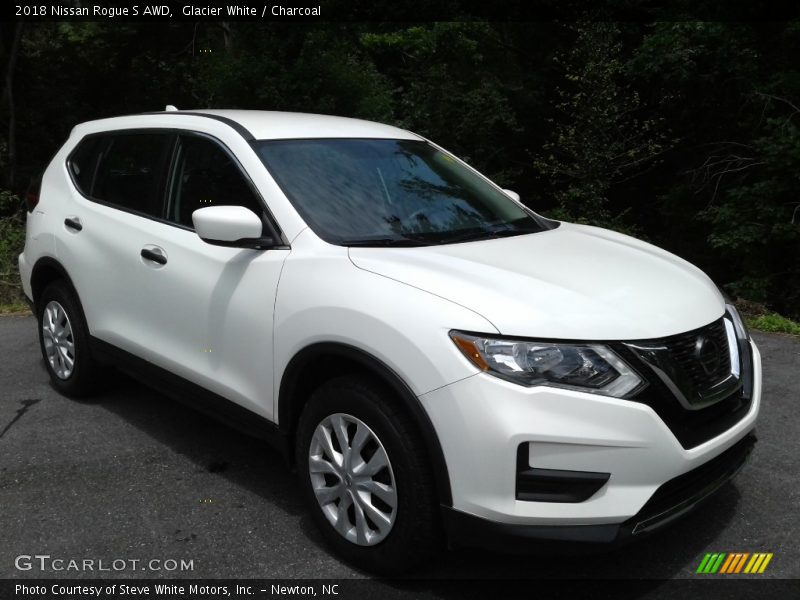 Front 3/4 View of 2018 Rogue S AWD