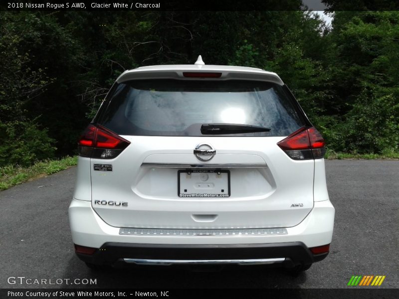 Glacier White / Charcoal 2018 Nissan Rogue S AWD