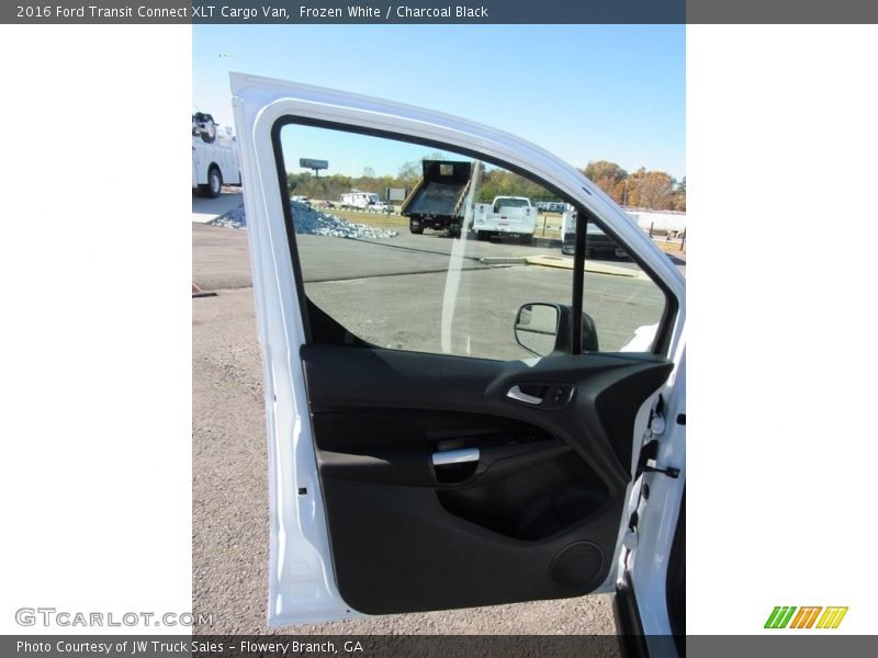 Frozen White / Charcoal Black 2016 Ford Transit Connect XLT Cargo Van
