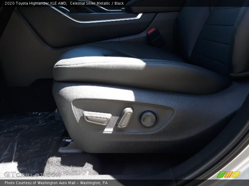 Celestial Silver Metallic / Black 2020 Toyota Highlander XLE AWD